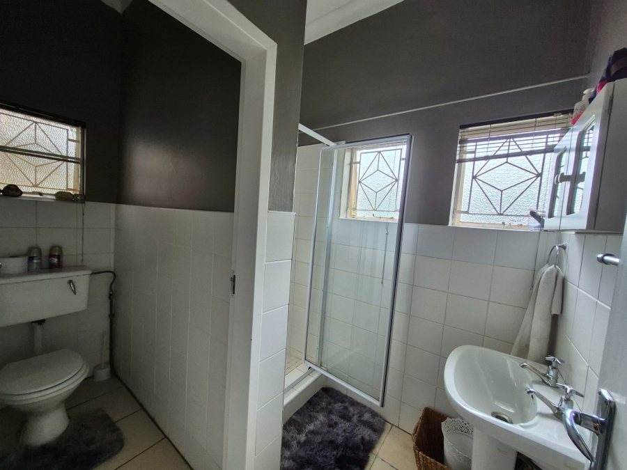 6 Bedroom Property for Sale in Dewetsdorp Free State